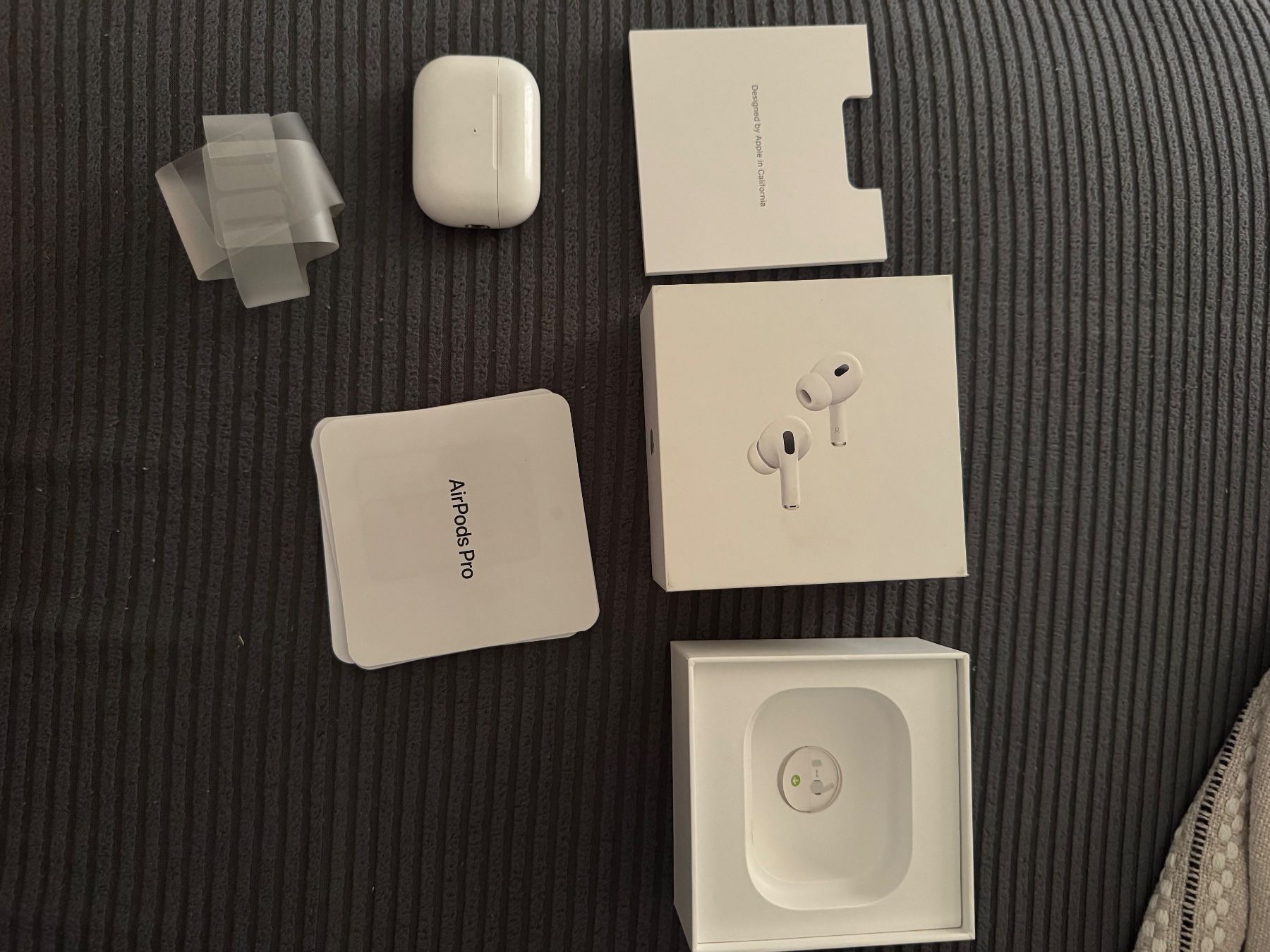 Apple Cuffie: Boîtier AirPods 2eme génération – Usato da Biel/Bienne venduto da sou_t9dm