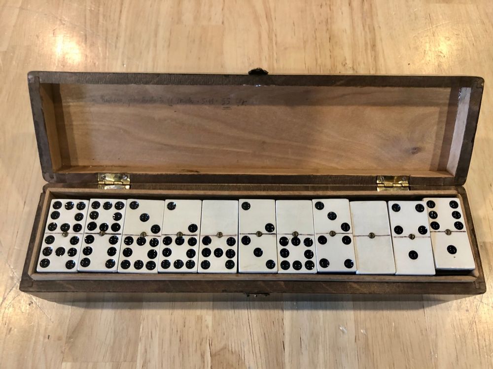 Domino Spiel alt (Gebraucht) in Uster für CHF 10 – mit Lieferung auf