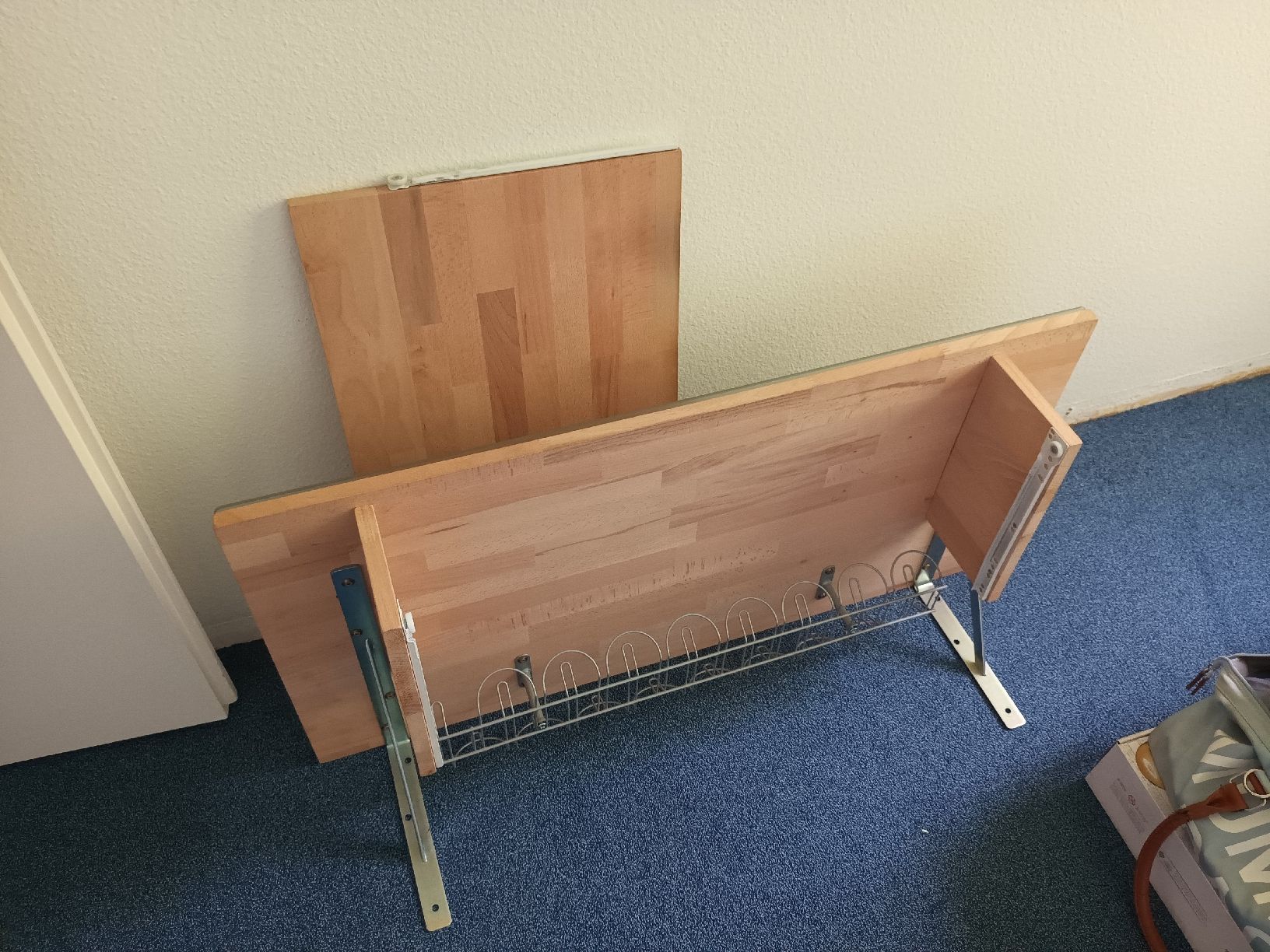 Scrivanie: Bureau mural fait sur mesure – Usato da Chavannes-de-Bogis venduto da Skyhawk3 5