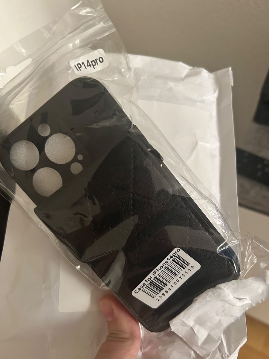 Apple Covers & Schutzfolien: Apple Iphone 14 Pro Schutzhülle – Neu und originalverpackt aus Buchs ZH von SegerLegende 3