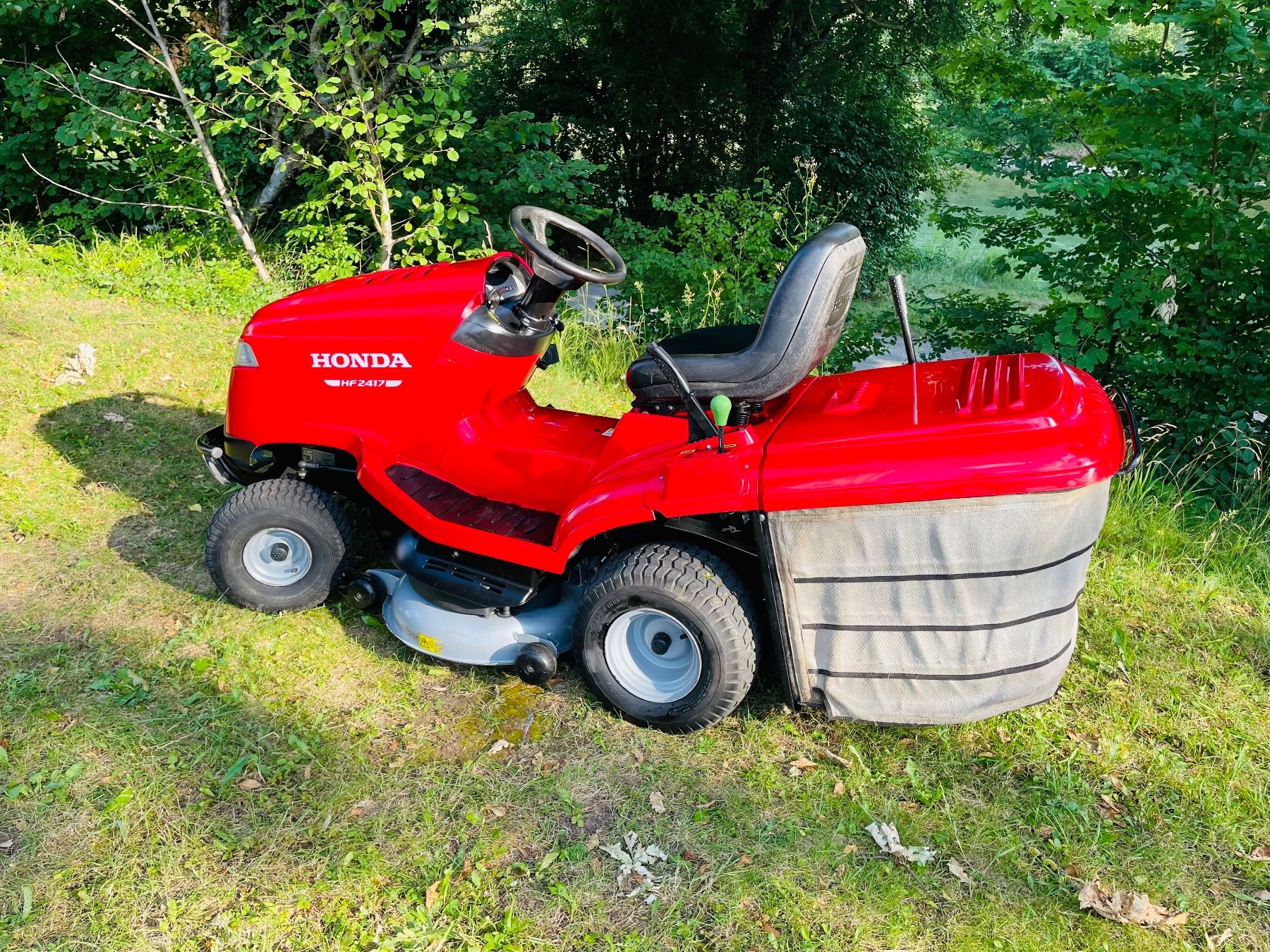 Honda Traktoren: Rasentraktor  Honda 2417 Hydrostatik – Gebraucht aus Dietikon von L.L_GmbH 2