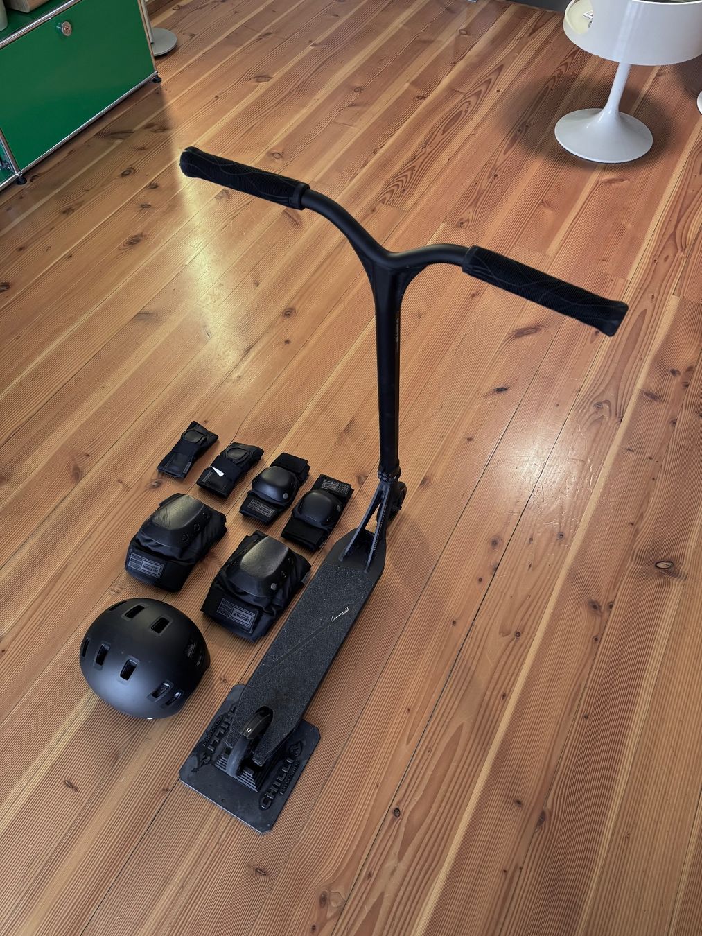 Kickboard: ETHIC Erawan V2 Stunt Kickboard SCOOTER 85cm Trotti – D'occasion à Rütihof par Nullvier 1