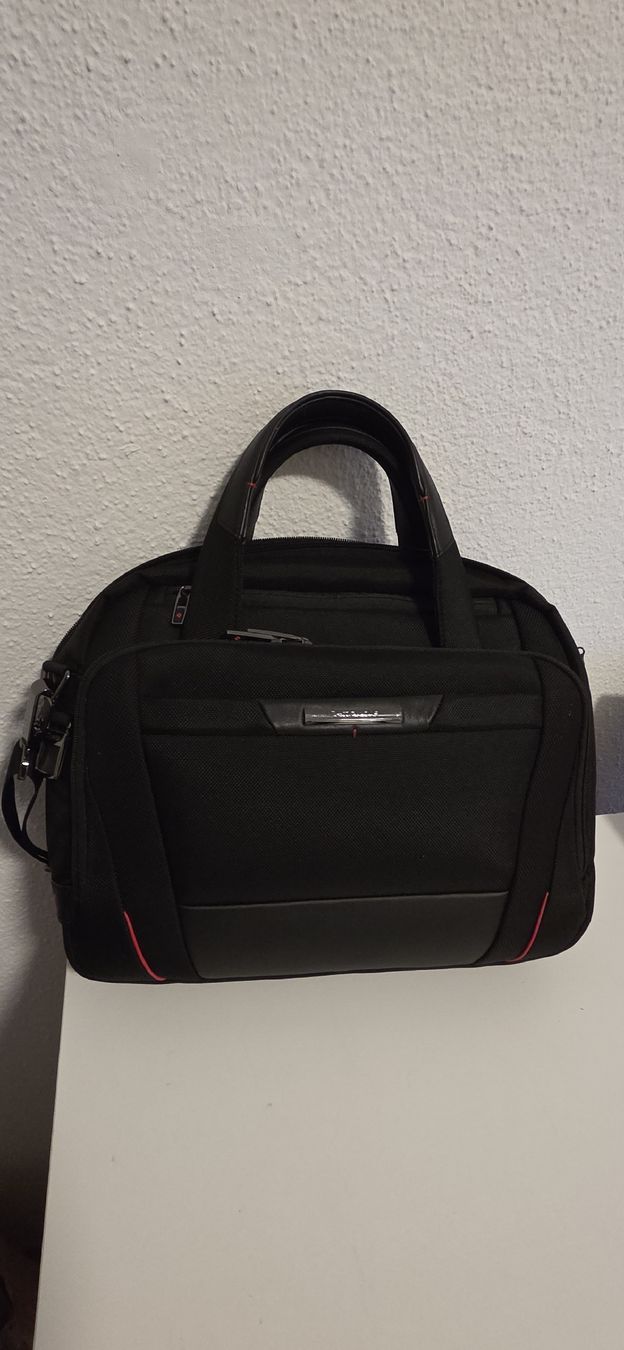 Samsonite Koffer & Taschen: Samsonite DLX 5 Aktentasche / Umhängetasche – Gebraucht aus Ennetbürgen von Feenix