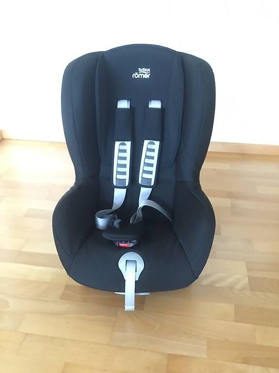 Seggiolini per auto: Römer Duo Kindersitz 9-18kg – Usato da Uetikon am See venduto da mixibuesi