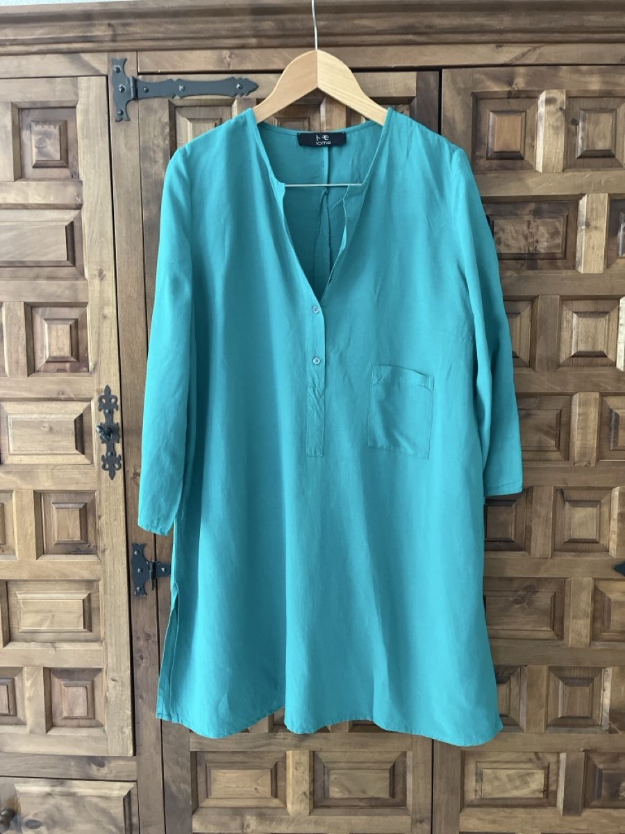Robes: Kleid – Neuf (Voir description) à Berikon par bog_57z8