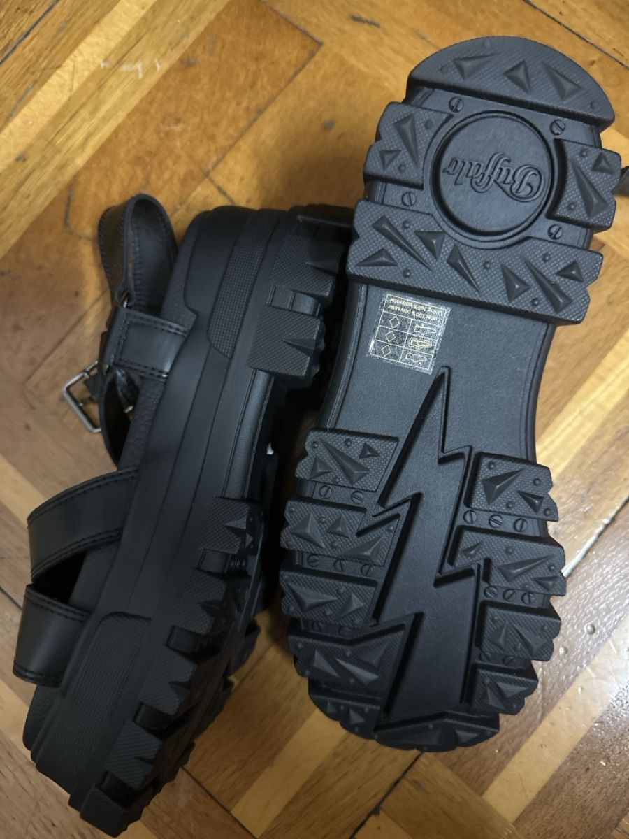 Buffalo Scarpe da donna: Sandales Buffalo taille 37 – Usato da Montreux venduto da Pipo7878 1