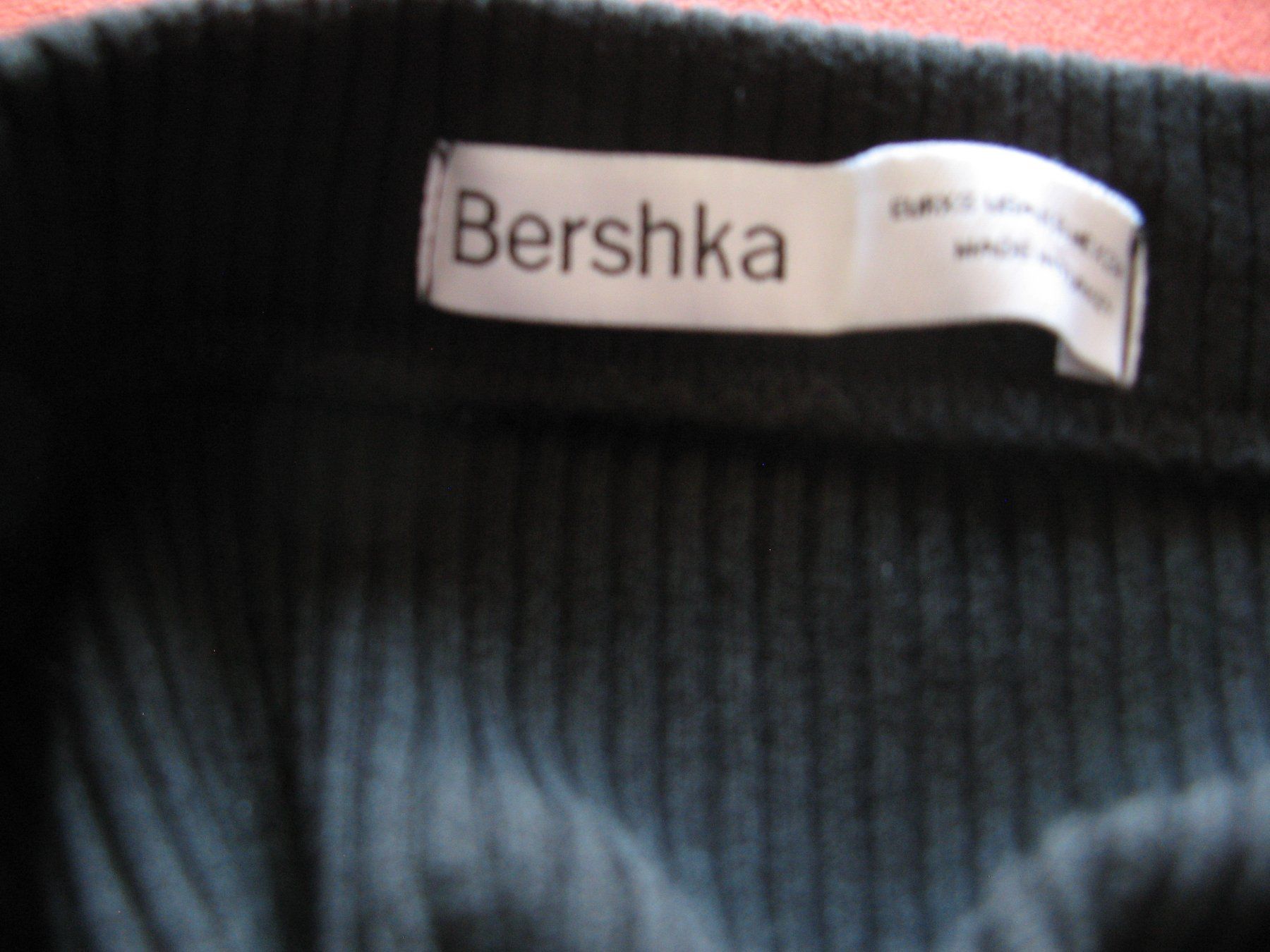 Bershka Gonne: Schlauchjupe Bershka XS – Usato da Zürich venduto da apil 3