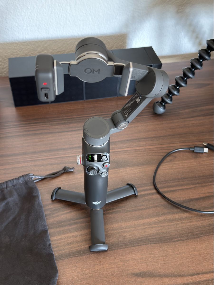 DJI Staffe: DJI Gimbal Osmo Mobile 8 Device Only Neu – Nuovo (secondo la descrizione) da Zollikofen venduto da cedi52 1