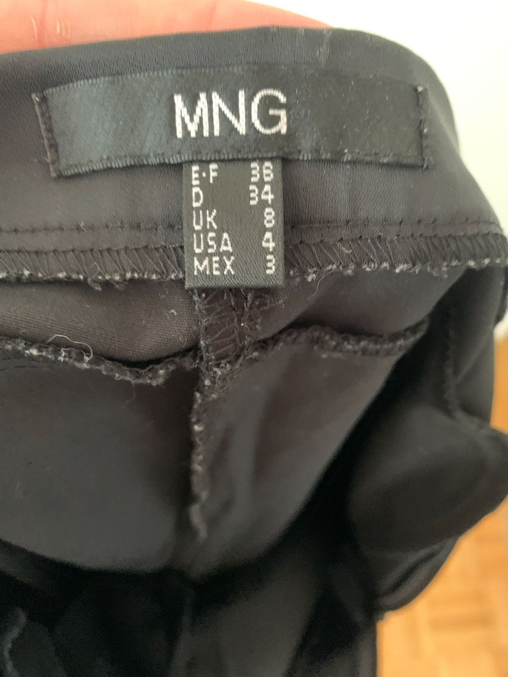 Mango Pantaloni: Schwarze Hose MANGO Grösse: 34 – Usato da Zürich venduto da chi82 2