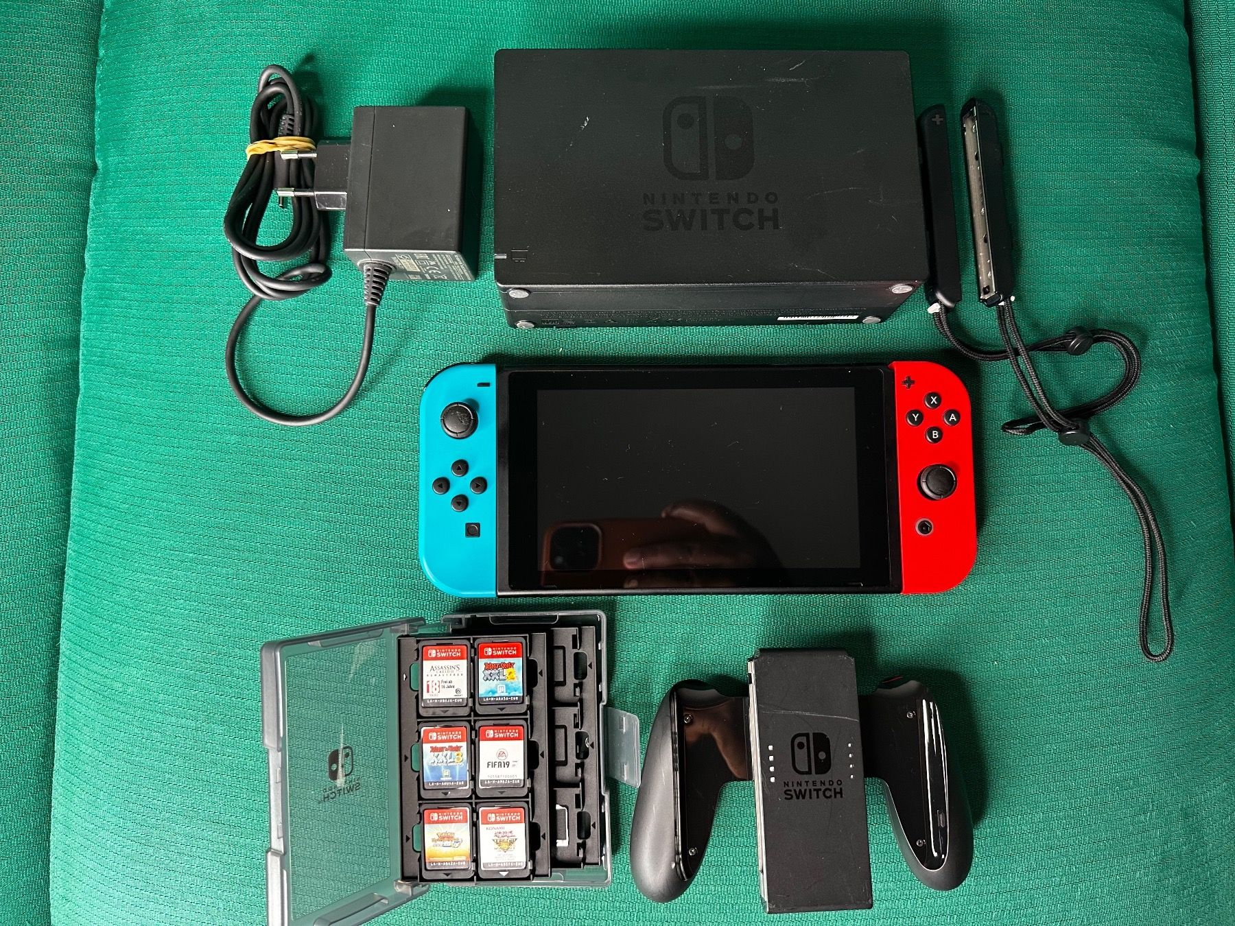 Nintendo Konsolen: Console Nintendo Switch – Gebraucht aus Troinex von  1