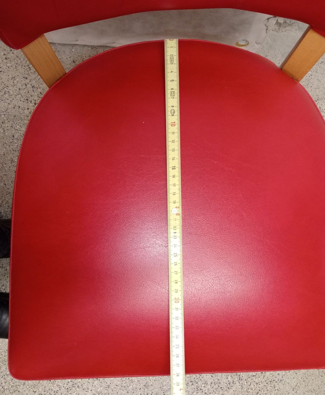 Chaises: Chaises de bistrot / salle à manger - 4 x – D'occasion à Le Locle par PereiraHugo 9