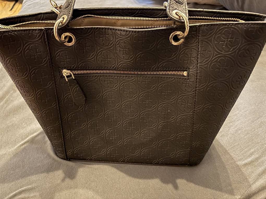 Borse da donna: Guess Handtasche – Usato da Münchenstein venduto da van_2jtc 2