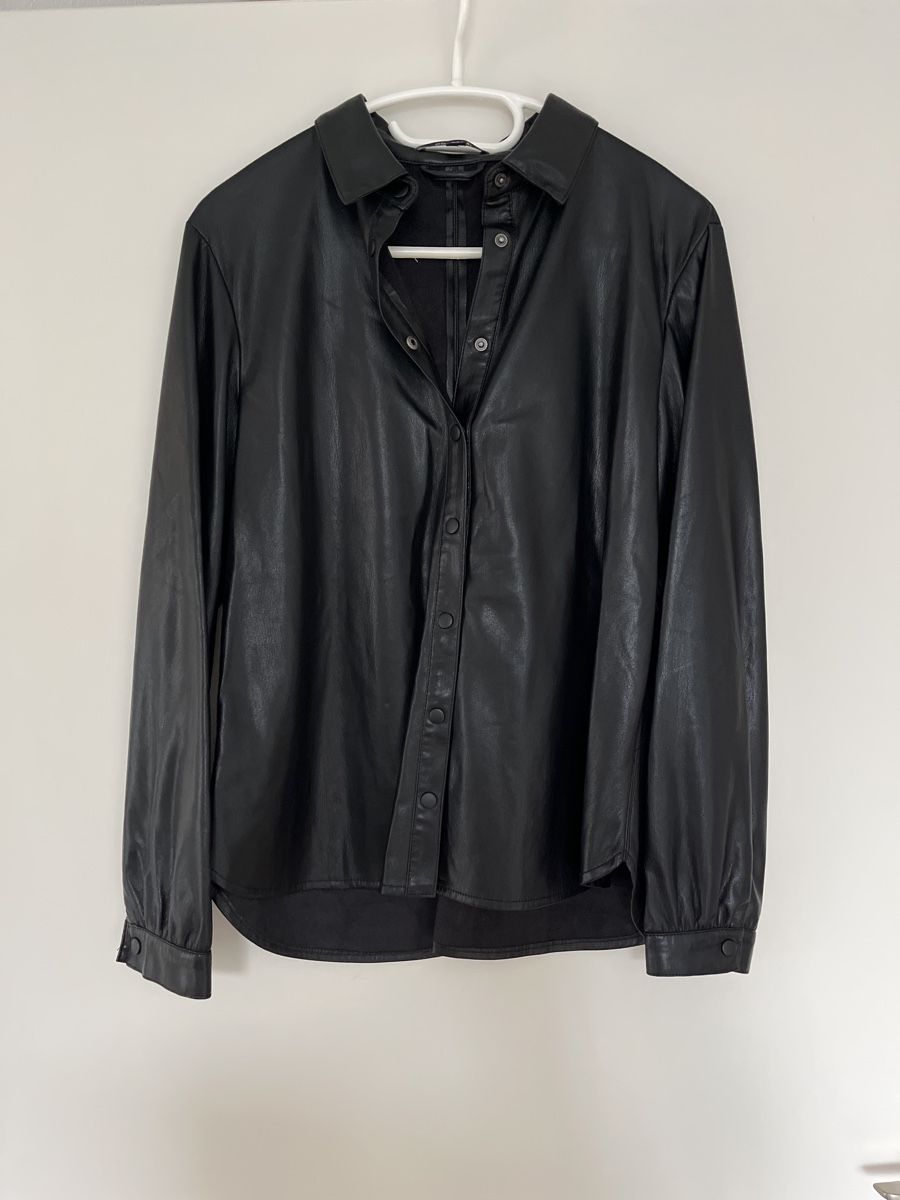 Comma Camicette: Vegan leather Bluse Comma 38 – Nuovo (secondo la descrizione) da Herrliberg venduto da spunggi