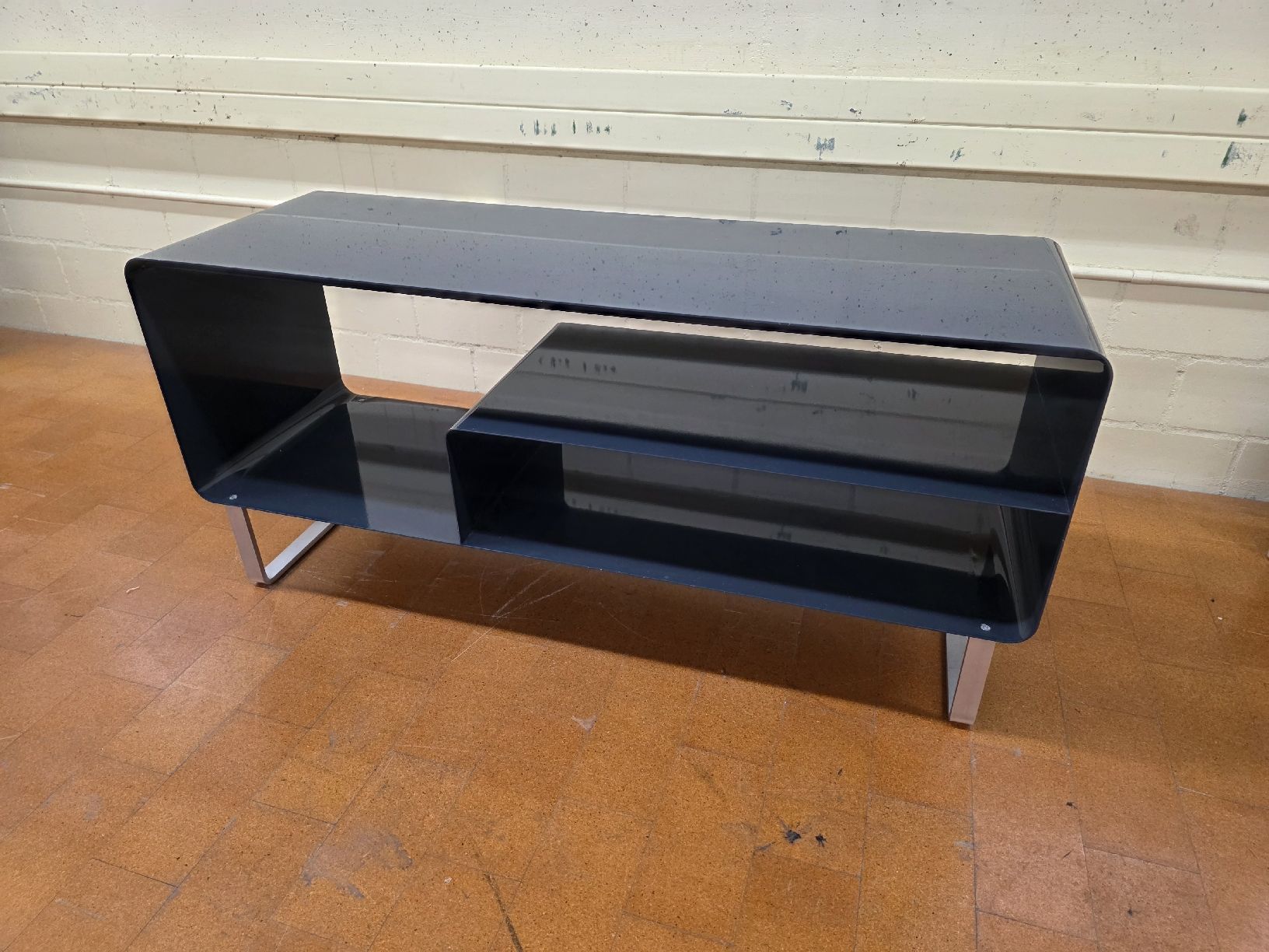 Müller Meubles TV: Designer Sideboard R111 Müller Möbelfabrikation TV-Möbel – D'occasion à Lichtensteig par UsedIN 5