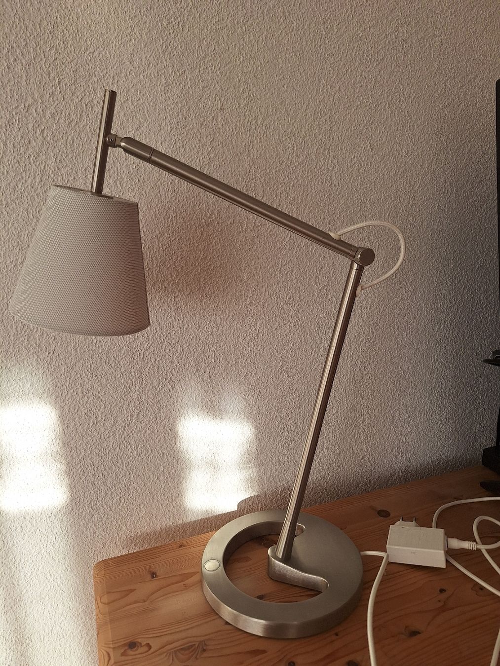 Ikea Lampade: Stylische Lampe, verstellbar. – Usato da Bassersdorf venduto da Makeje58