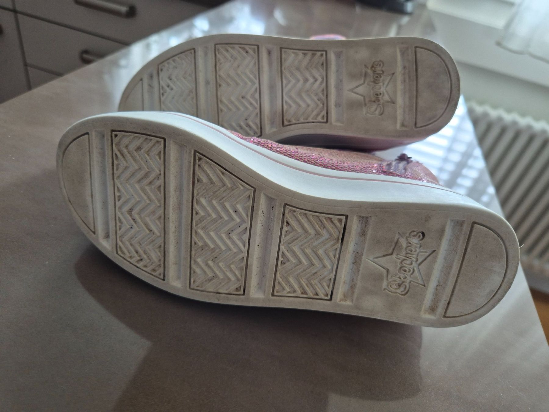 Skechers Scarpe per ragazze: Skechers Butterfly Wishes Gr.31 – Usato da Brugg AG venduto da piniata 2