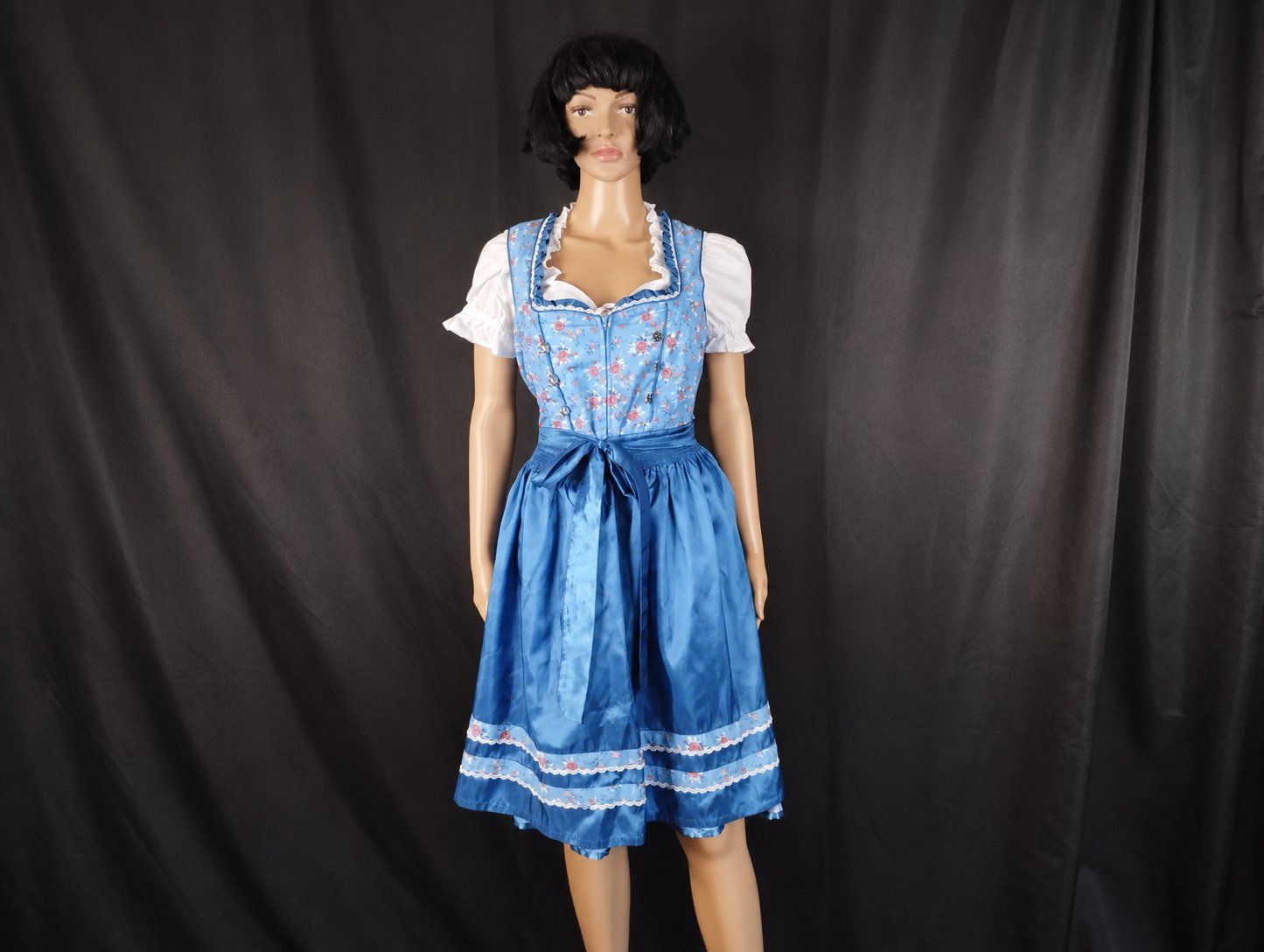 Kleider: ESMARA Dirndl Gr.40 – Gebraucht aus Schübelbach von Restwert_Schubelbach 1