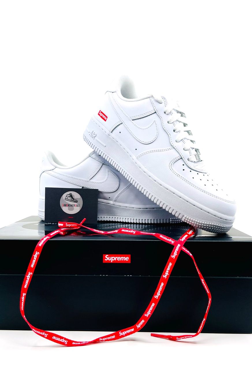 Nike Scarpe da uomo: Nike Air Force 1 Low Supreme White Grösse EU 42.5 – Nuovo e nell'imballaggio originale da Küsnacht ZH venduto da SamSneakerSale 1