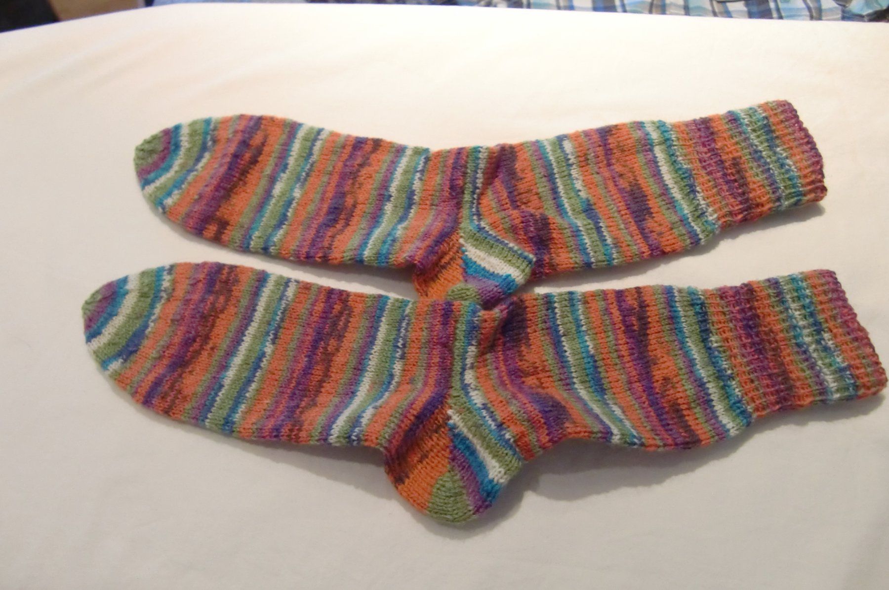 Calze: handgestrickte Socken Grösse 38/39 – Nuovo e nell'imballaggio originale da trüllikon venduto da marie2004