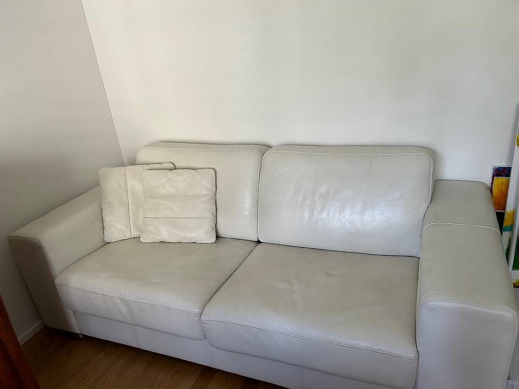 Divani: Lederbettsofa in weiß – Usato da Meilen venduto da Hawaii2222