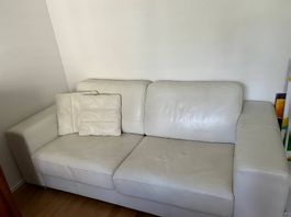 Lederbettsofa in weiß