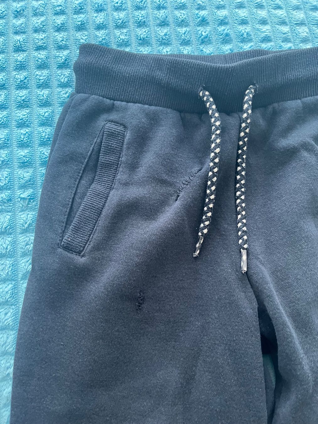 Pantalons: 2 Jogginghosen Gr. 116 – Défectueux à Bern par kho_s6j8 3