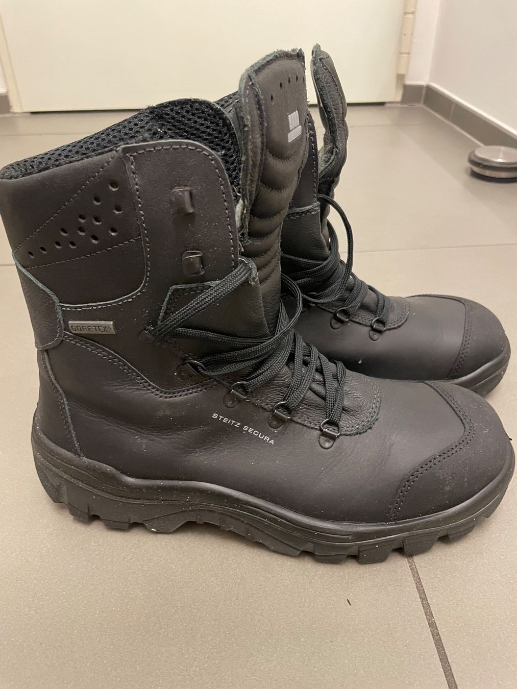 Herrenschuhe: GORETEX reinforced leather boots – Neu (gemäss Beschreibung) aus Morbio Inferiore von fla- 1