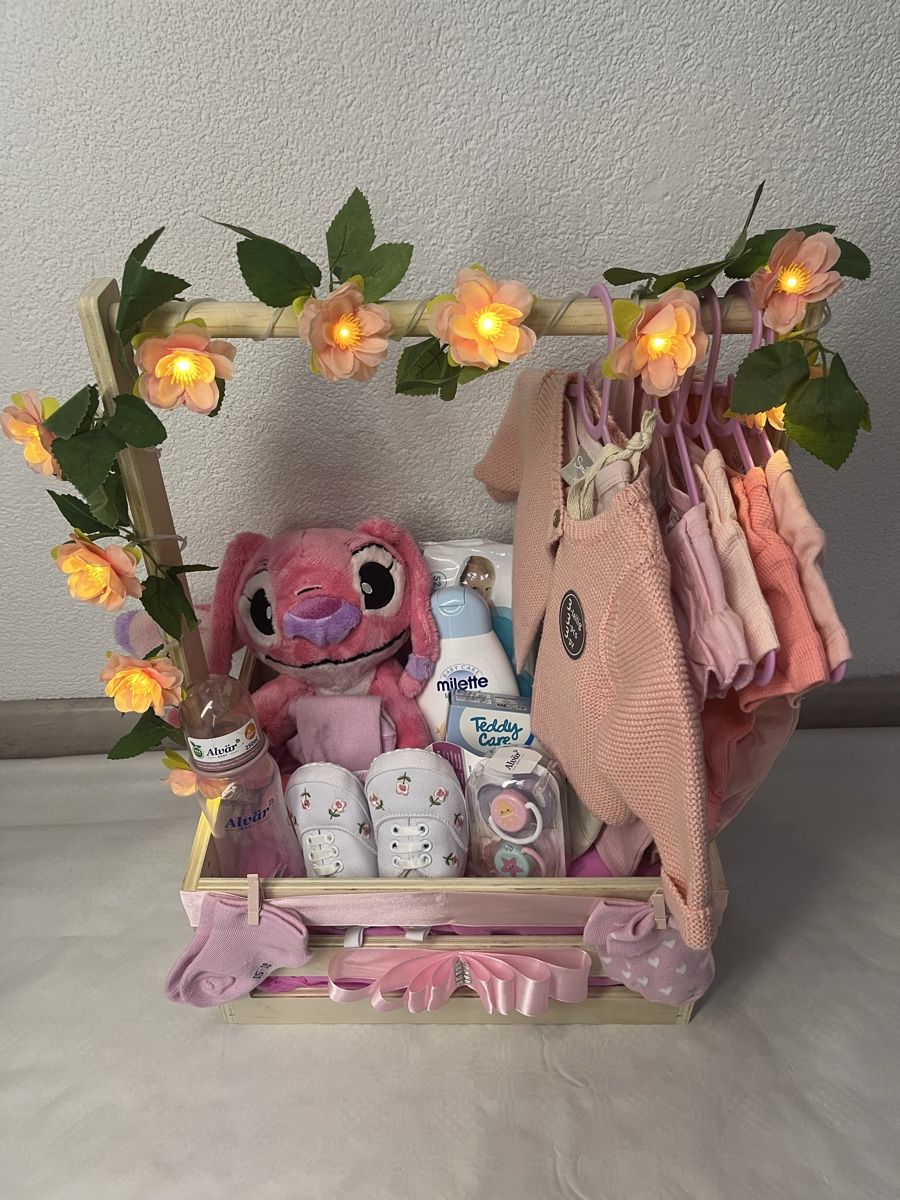 Kleiderpakete & -sets: Geschenk zur Geburt Mädchen, alles rosa! – Neu und originalverpackt aus Eschlikon TG von murati123 1