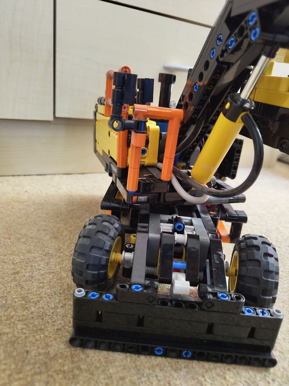 Lego Kit di costruzioni: Lego Technic Volvo EW160E 42053 – Usato da Glattbrugg venduto da har_jgc7 4