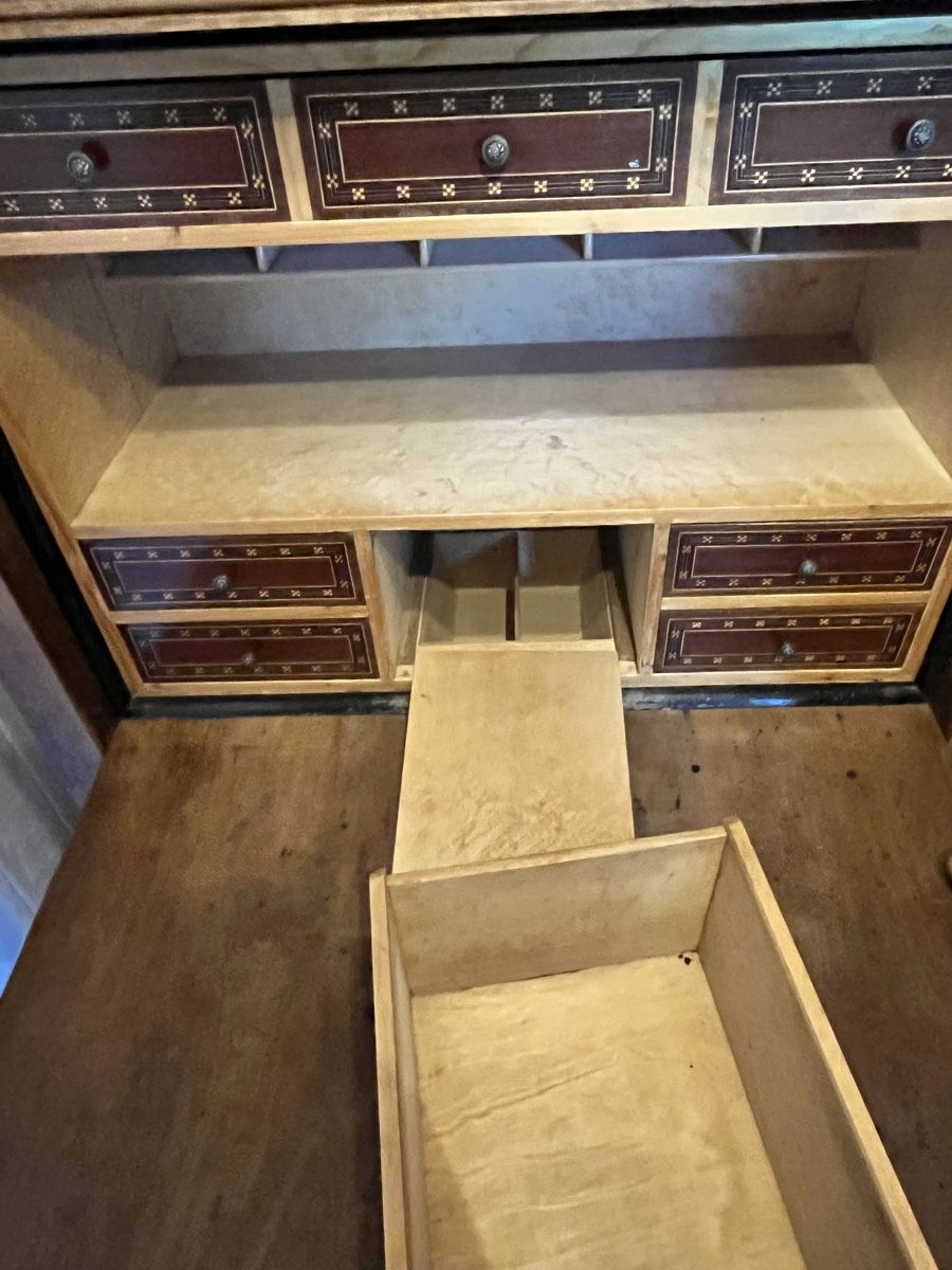 Armadi: Alter Schrank – Difettoso da Altwis venduto da sam_stocker14 2
