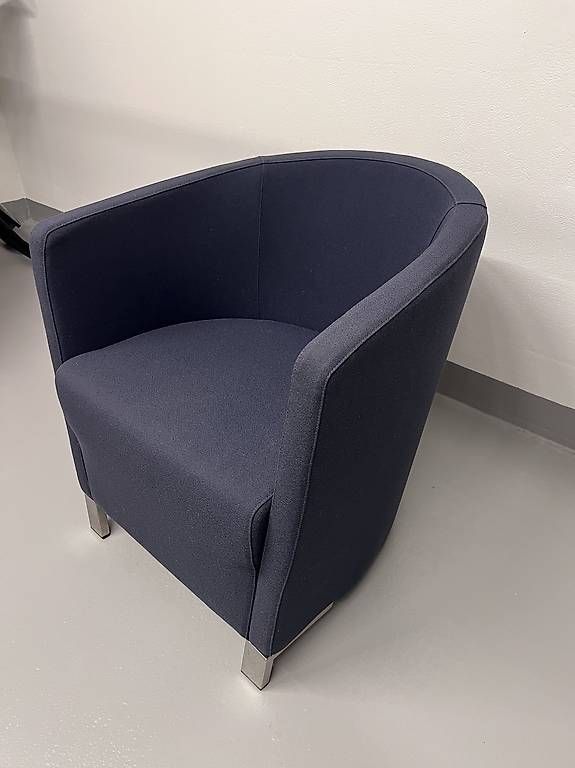 Poltrone: Designerstuhl grau – Usato da Winterthur venduto da TopGun9