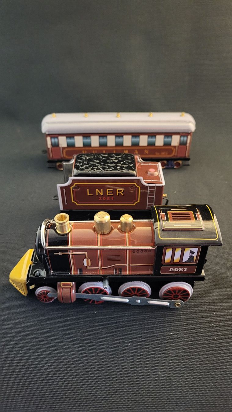 Spielzeuge: Blech-Eisenbahn LNER 2081 PULLMAN mit Schlüssel-Aufzug – Neu und originalverpackt aus Basel von spinne02 5