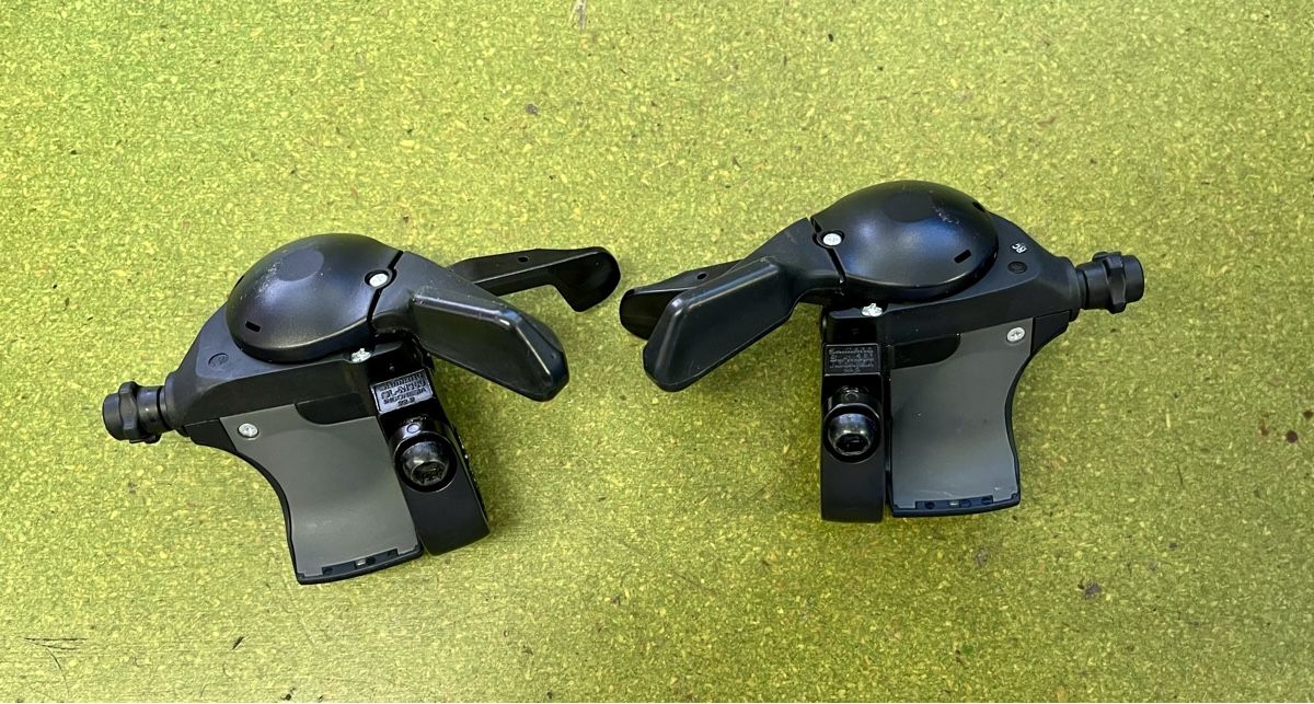 Shimano Ersatzteile: Shimano SL-M360 Schalthebel 3x8 – Gebraucht aus Mörigen von  1