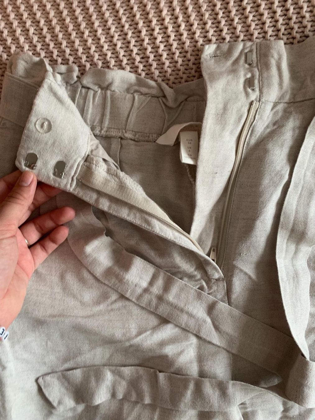 H&M Hosen: Short leger blanc cassé – Gebraucht aus Montreux von Iza_81199 2