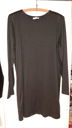 Dunkelgraues Kleid, Grösse M, ideal für den Herbst!