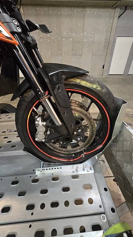 KTM Strada: KTM Duke 790 L accident Unfall – Usato da Bernex venduto da flyingsurfer 4