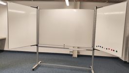 Mobiles, auklapp- und abschliessbares Whiteboard