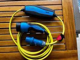 Ladekabel MENNEKES Typ 2 IC-CPD 16A 240V Stazione Ricarica