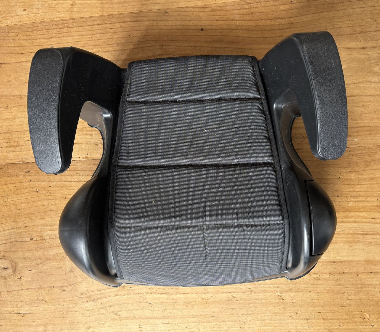 Chicco Seggiolini per auto: Kindersitz Cosco Kindersitzerhöhung schwarz – Usato da Meilen venduto da ruetiker 3