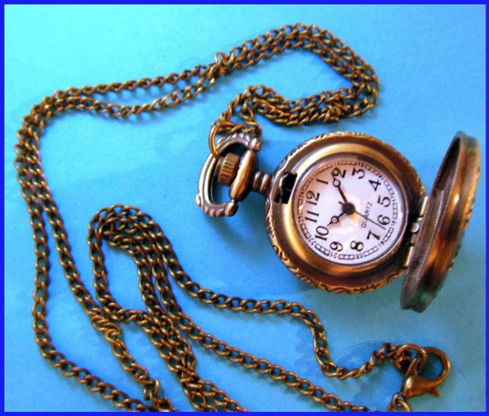 Orologi: Umhängeuhr Bronze mit Spring- Deckel + Kette – Nuovo e nell'imballaggio originale da St. Margarethen TG venduto da ursk10 4