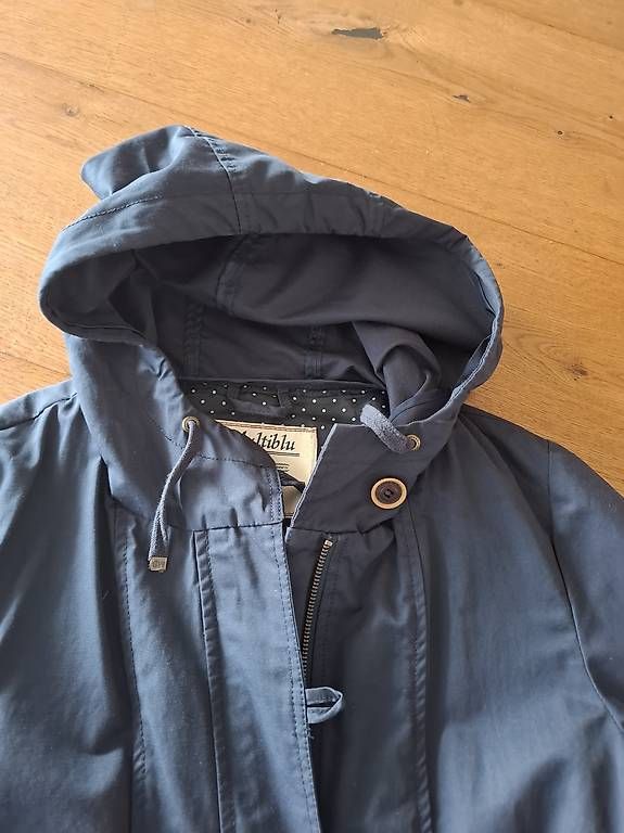 Vestes: Schöne leichte Übergangsjacke Gr. M – D'occasion à Langendorf par grimmengasse 4