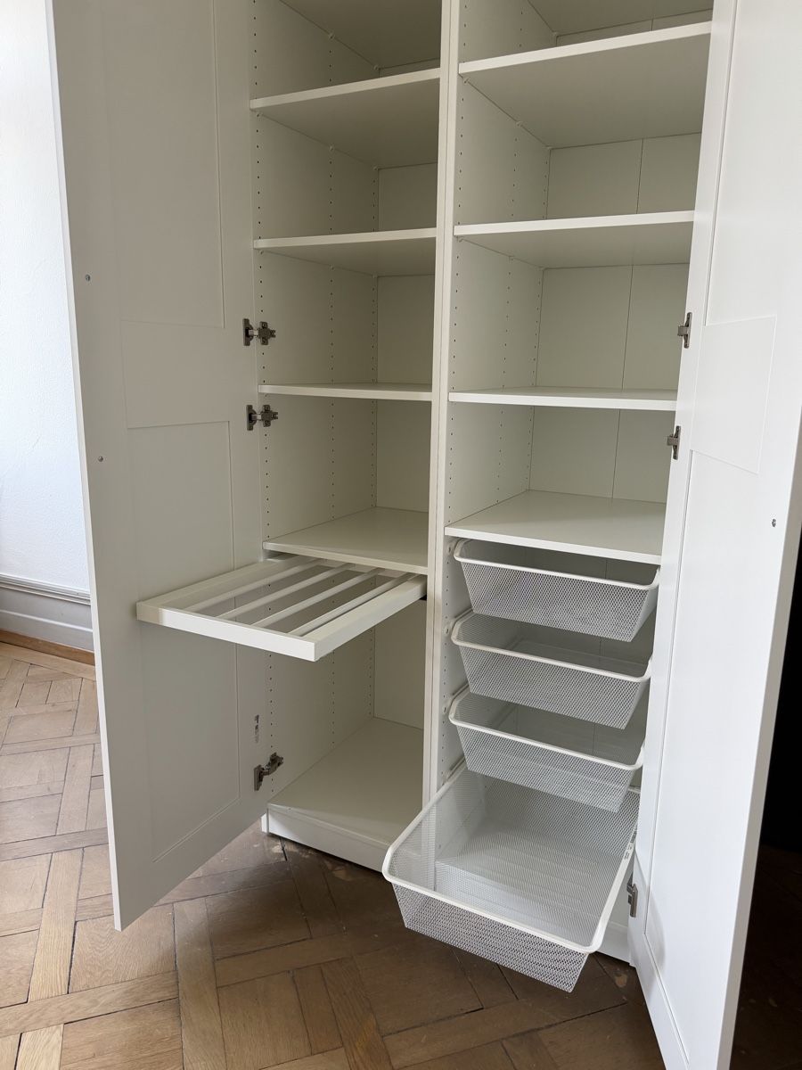 Ikea Armadi: ikea PAX Kleiderschrank – Usato da Zürich venduto da chi_hn56 2