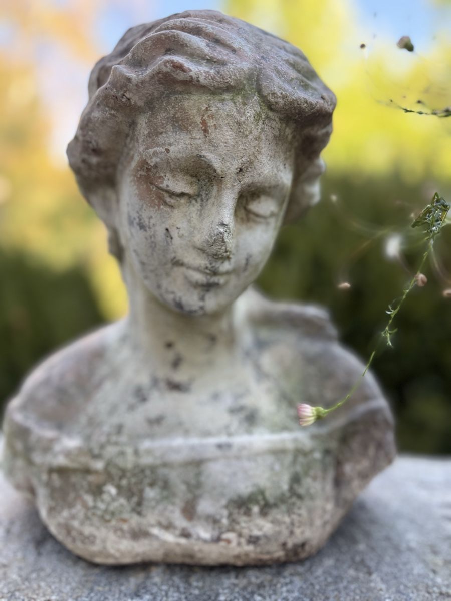Alle Dekorationen: Damen Büste, Gartendekoration – Gebraucht aus St. Pantaleon von Ymanu 2