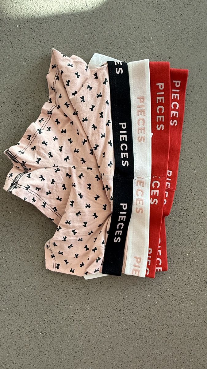 Sonstige Unterwäsche: 4 Slips, neu, Grösse S – Neu (gemäss Beschreibung) aus Luzern von mar_x96f