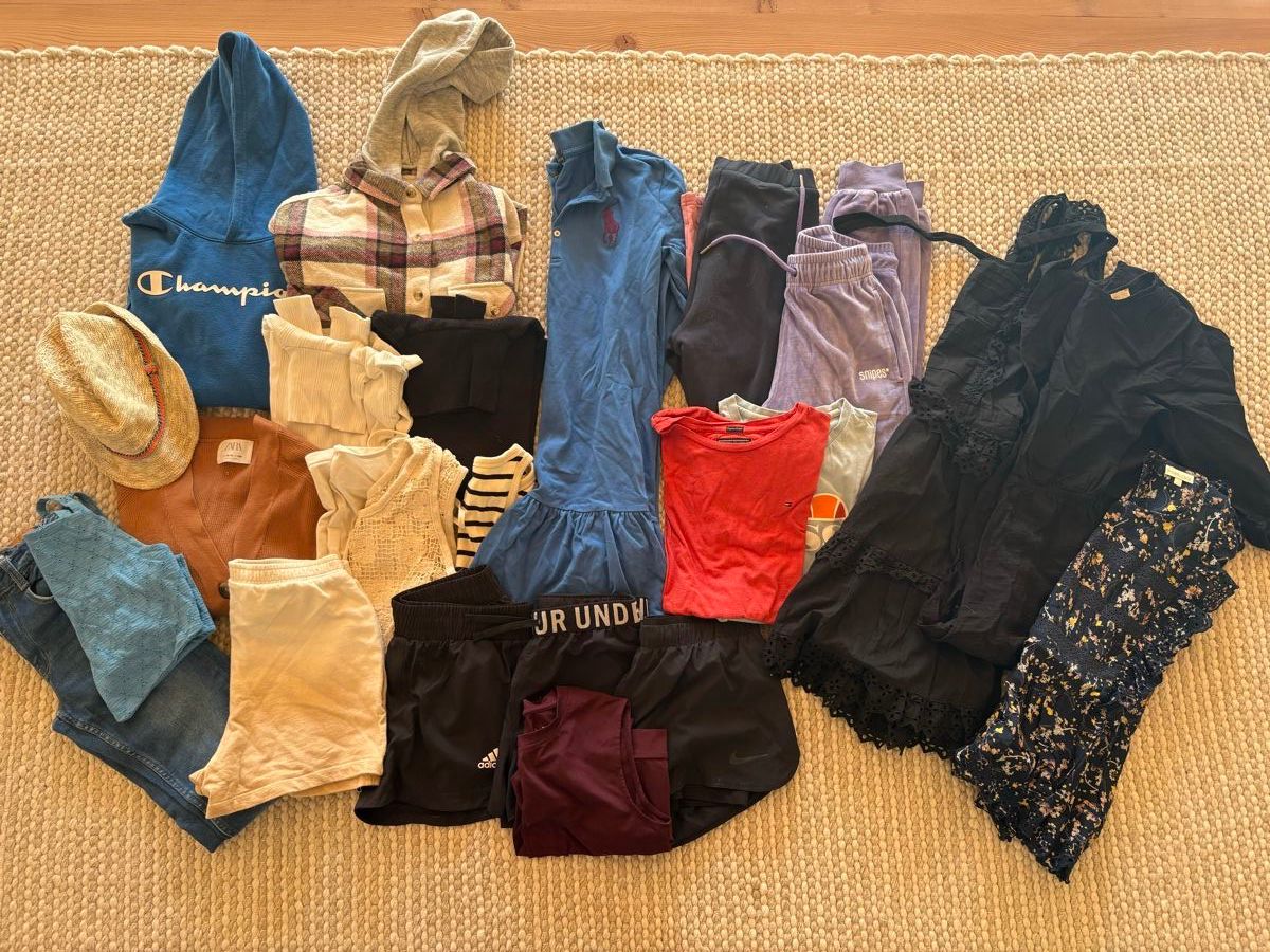 Zara Lotti & Set di vestiti: Clothes package sizes 12/13 and 13/14 – Usato da Zuoz venduto da stumholm