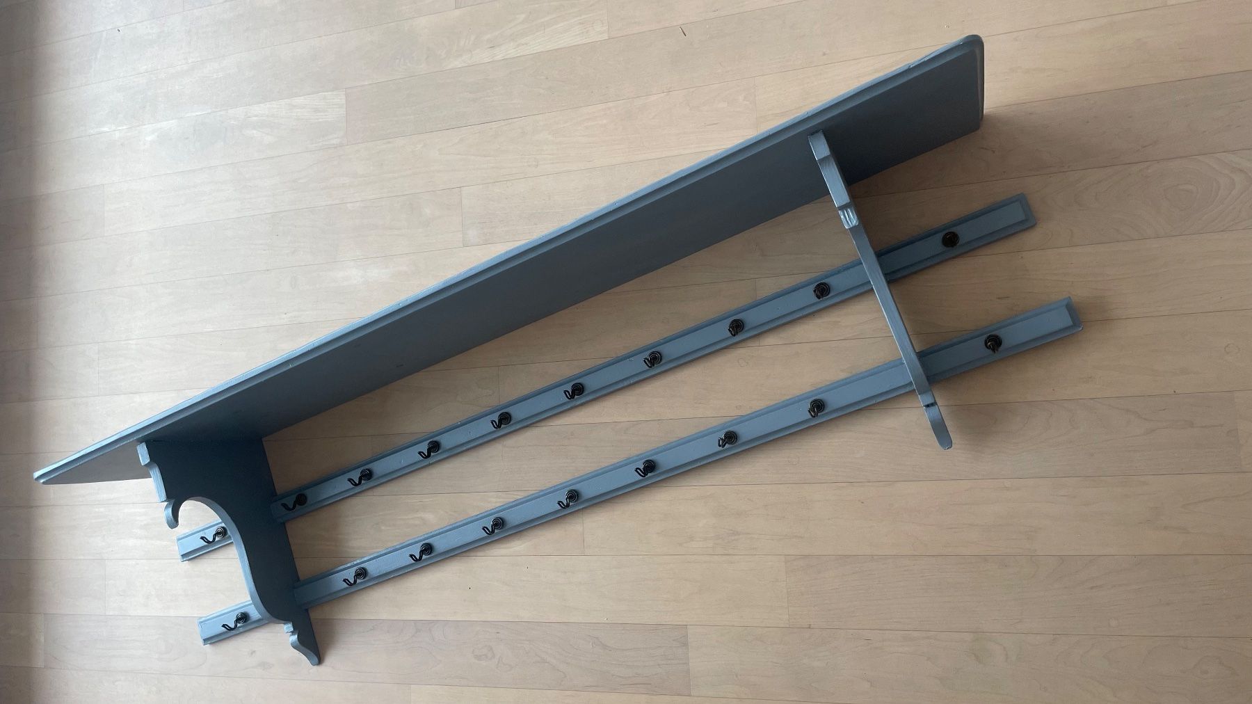 Scaffali: Vintage Tellerboard grau! 19 Haken – Usato da Uitikon Waldegg venduto da gotohellix