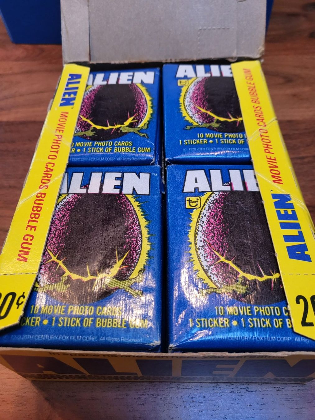 Topps Sammelbilder & Trading cards: TRADING CARDS ALIEN – Neu und originalverpackt aus Schönenberg ZH von  1