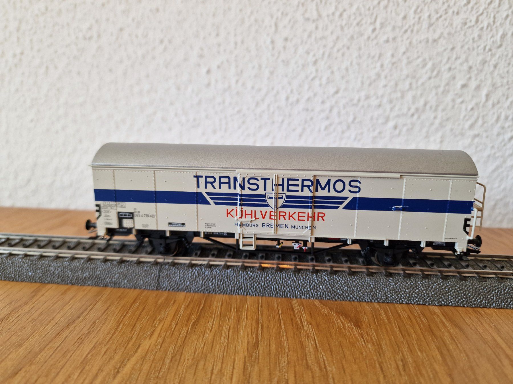 Märklin Modellini di ferrovie: DB Transthermos Güterwagen H0 – Usato da Matten b. Interlaken venduto da lor_hr9w 1