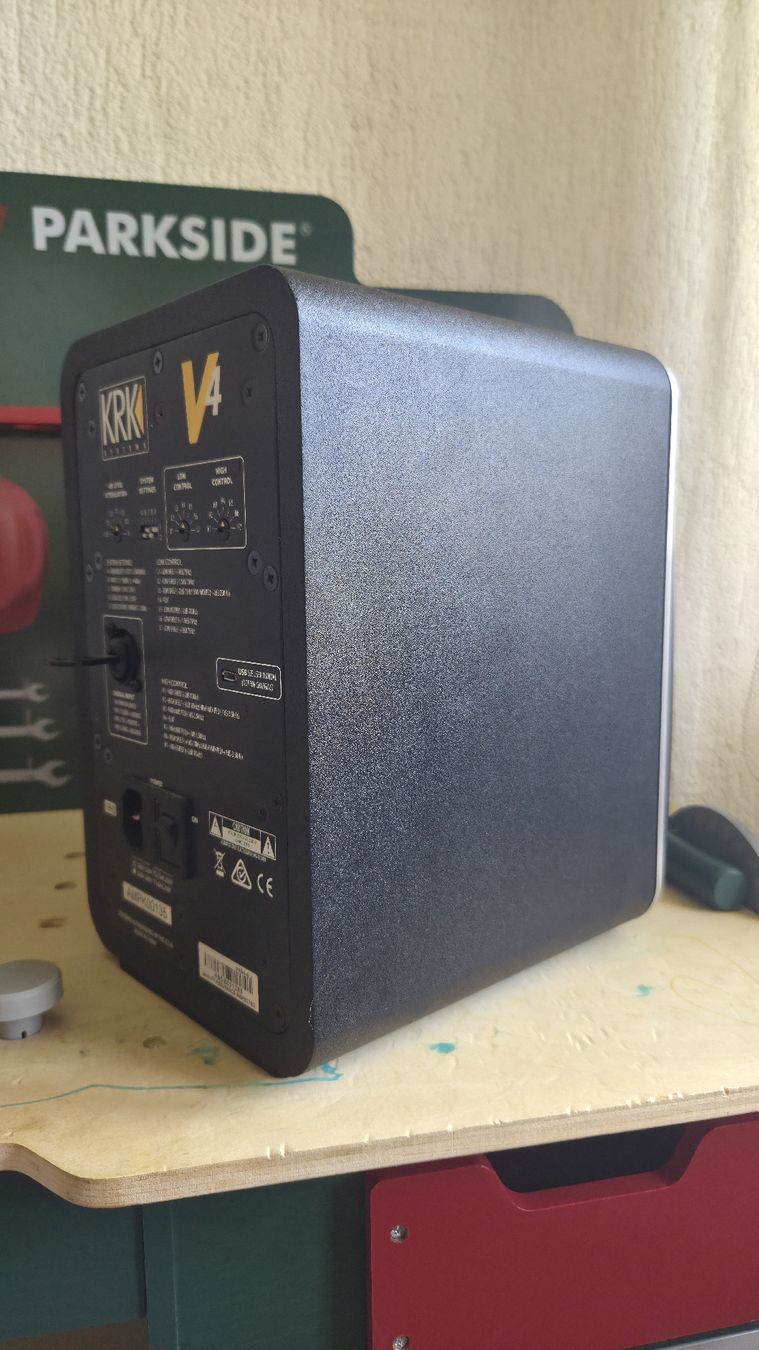 KRK Casse acustiche: KRK V4 Studio Monitor – Nuovo (secondo la descrizione) da schwarzhäusern venduto da mgel27 2