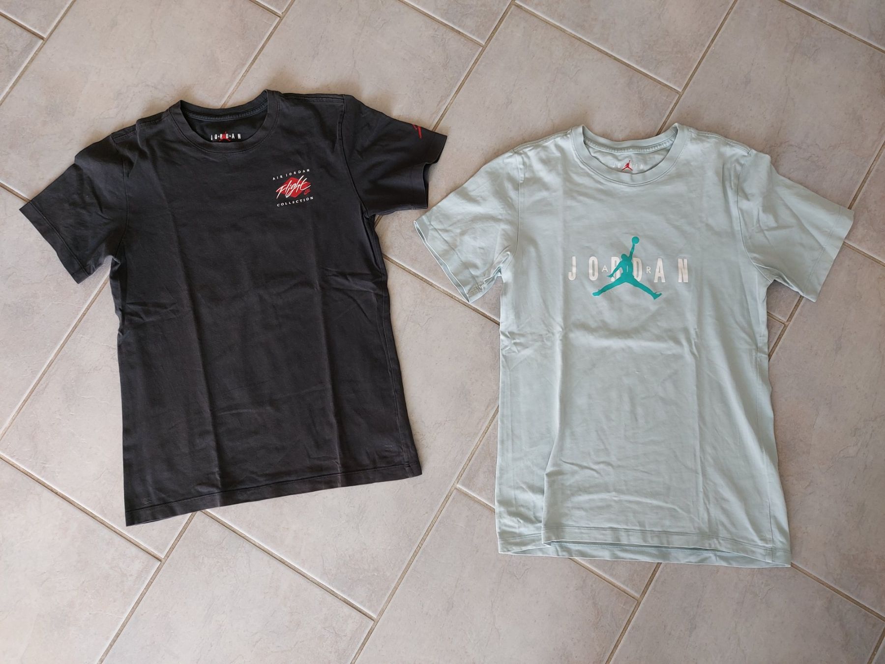 Jordan T-Shirts: 2 T-Shirts von Jordan, Grösse S – Gebraucht aus Bremgarten AG von Kerikeri1